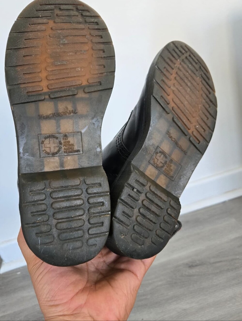 Dr. Martens Black Leather Lace-Up Combat Boots Triumph SZ 9 - Picture 7 of 8